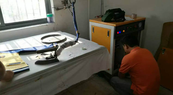 服裝熨燙電加熱蒸汽發生器
