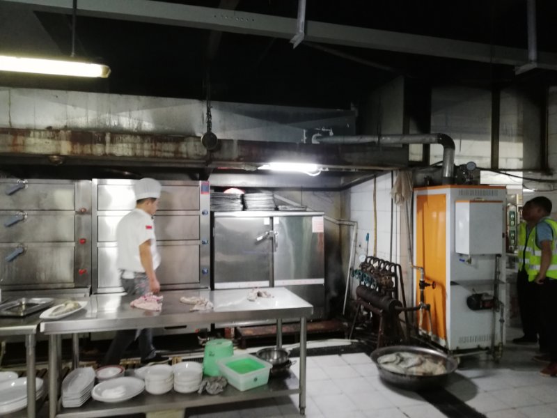 酒店食品加工蒸螃蟹使用潔凈蒸汽發生器