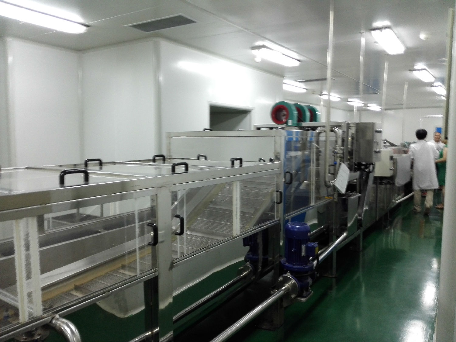 山東醫療制藥潔凈電蒸汽發生器使用現場