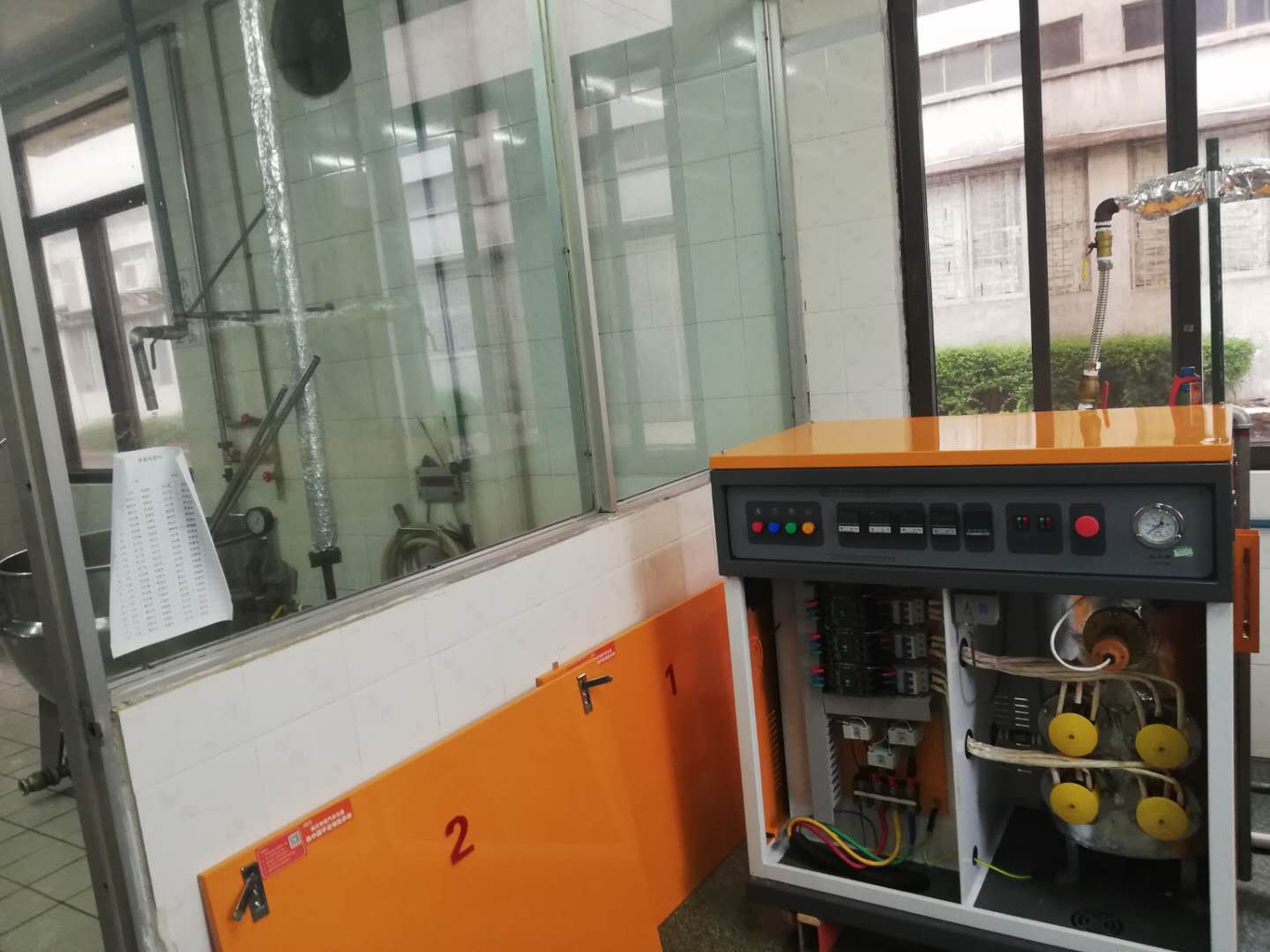 河北釀酒小型潔凈蒸汽發生器使用現場