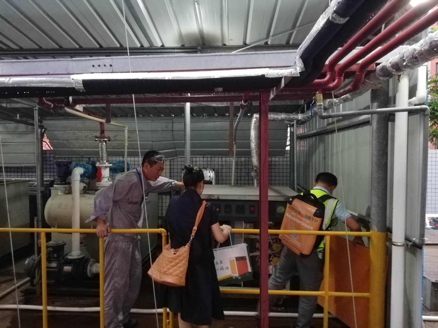 化工反應電加熱蒸汽發生器正在使用中